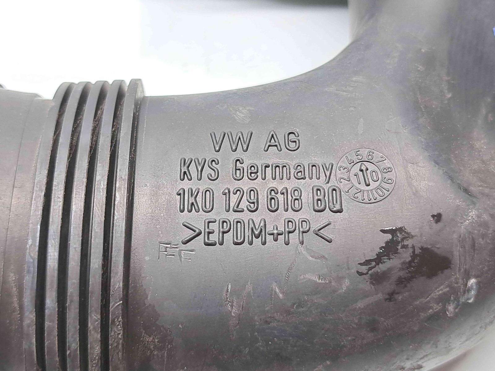 Tub admisie aer Volkswagen Golf 6 (5K1) [Fabr 2009-2013] 1K0129618BQ 1.6 TDI CAYB 66KW / 90CP - imagine 4