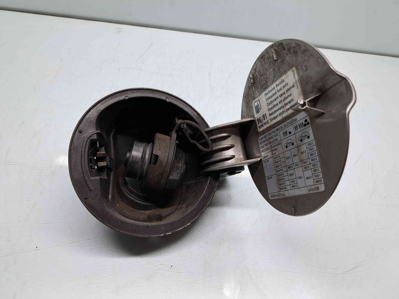 Capac rezervor Skoda Fabia 2 (5J, 542) [Fabr 2007-2014] - imagine 1