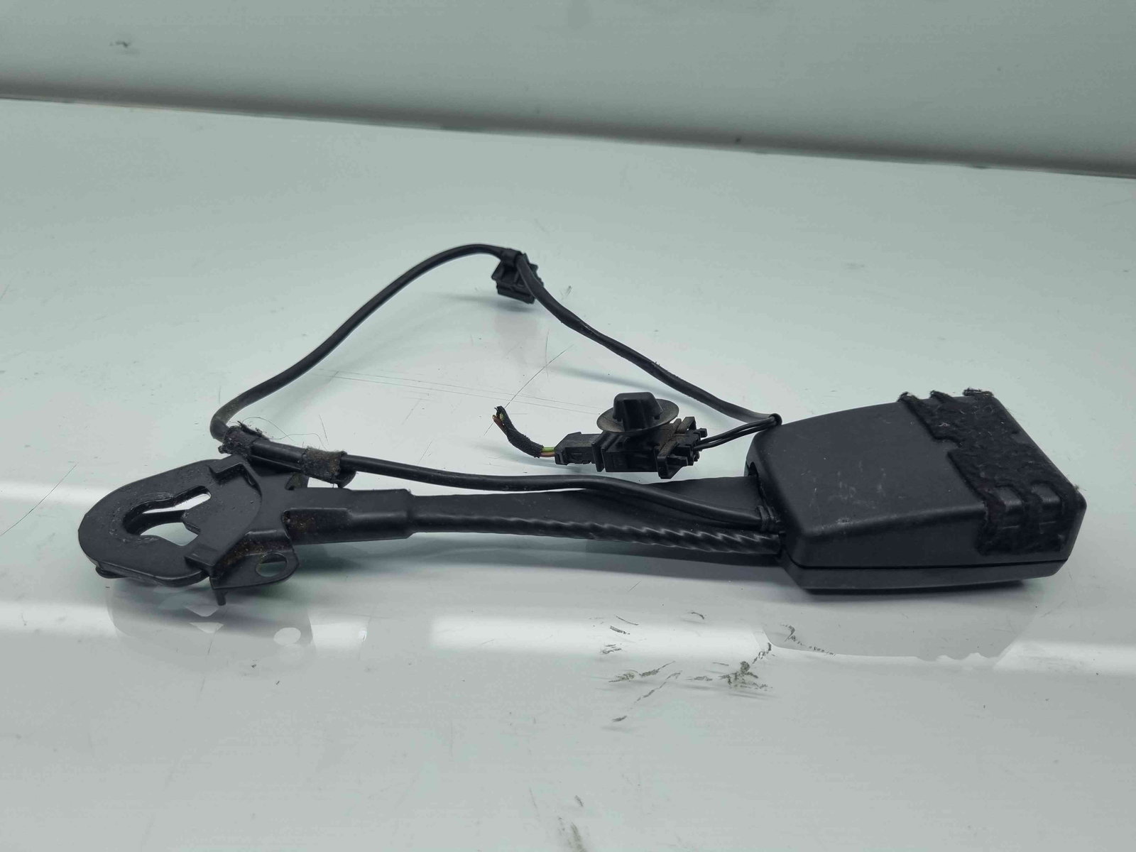 Capsa centura stanga fata Audi A4 (8K5, B8) Avant [Fabr 2008-2015] 8K0857755F - imagine 2