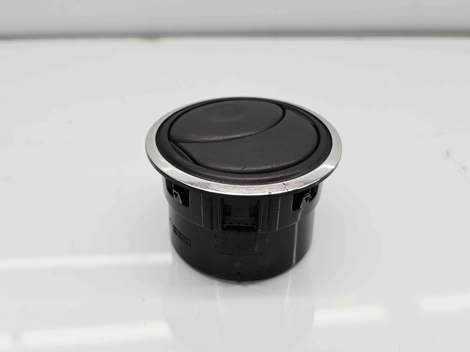 Grila aerisire centrala Dacia Duster [Fabr 2010-2017] 8200212480G - imagine 1