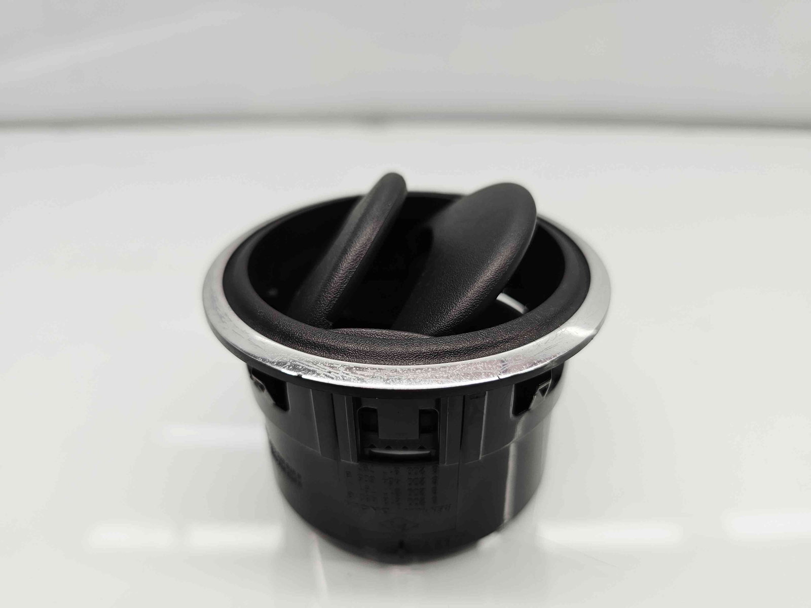 Grila aerisire centrala Dacia Duster [Fabr 2010-2017] 8200212480G - imagine 3