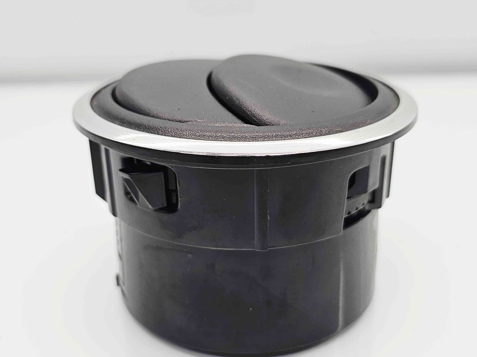 Grila aerisire dreapta Dacia Duster [Fabr 2010-2017] 8200212480G - imagine 1