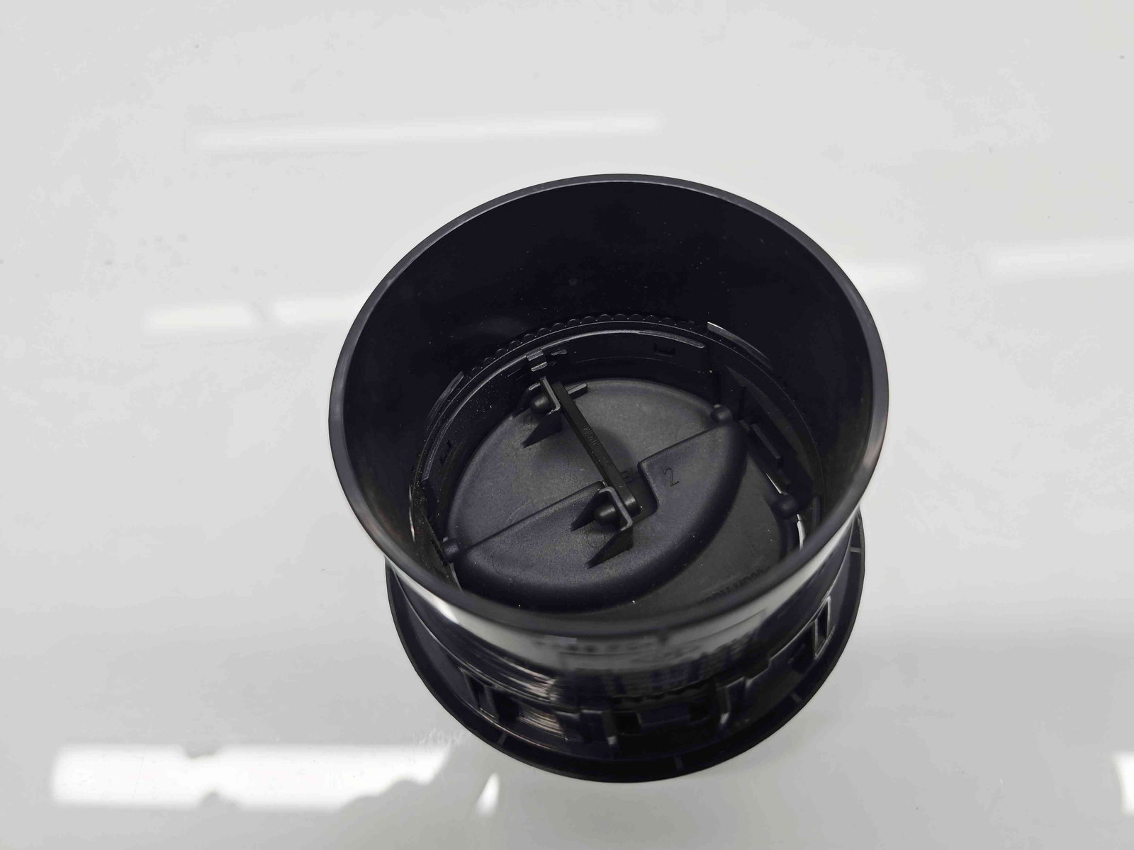 Grila aerisire dreapta Dacia Duster [Fabr 2010-2017] 8200212480G - imagine 2