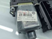 Motoras geam dreapta fata Volkswagen Passat B7 (362) [Fabr 2010-2014]