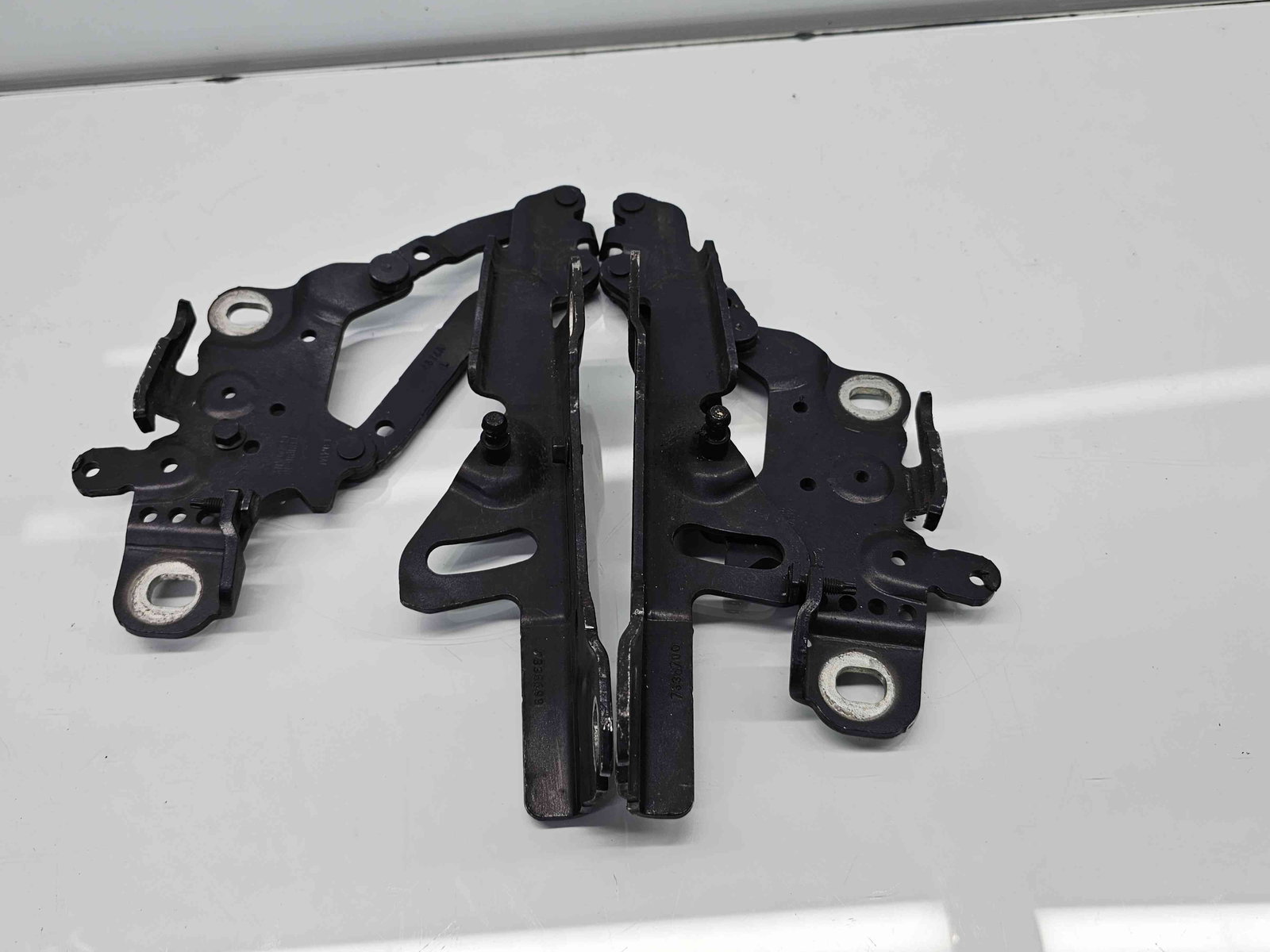 Set balamale capota Bmw 3 (F30) [Fabr 2012-2017] - imagine 2