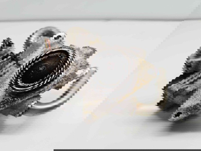 Supapa EGR Volkswagen Passat B8 (3G2) [Fabr 2015-prezent] 04L131501M 1.6 TDI DCXA 88KW / 120CP