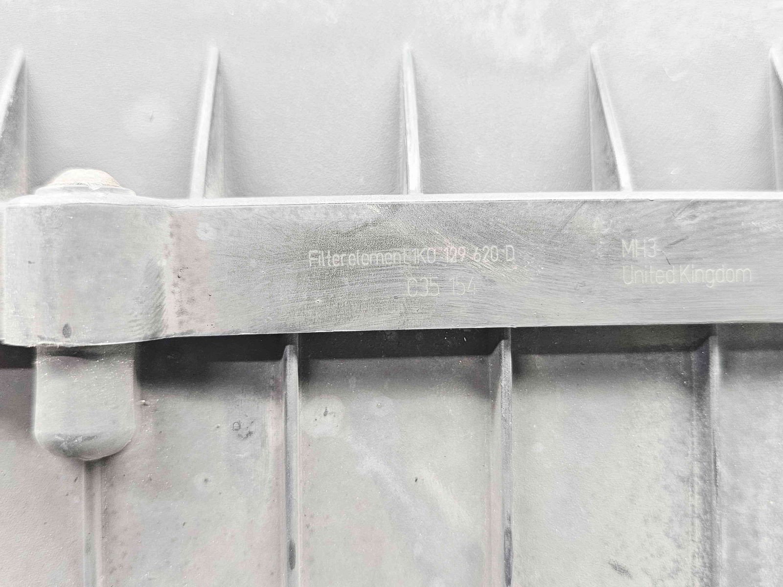 Carcasa filtru aer Seat Altea XL (5P5, 5P8) [Fabr 2006-2015] 1K0129620D 1.6 TDI CAYC 77KW / 105CP - imagine 2