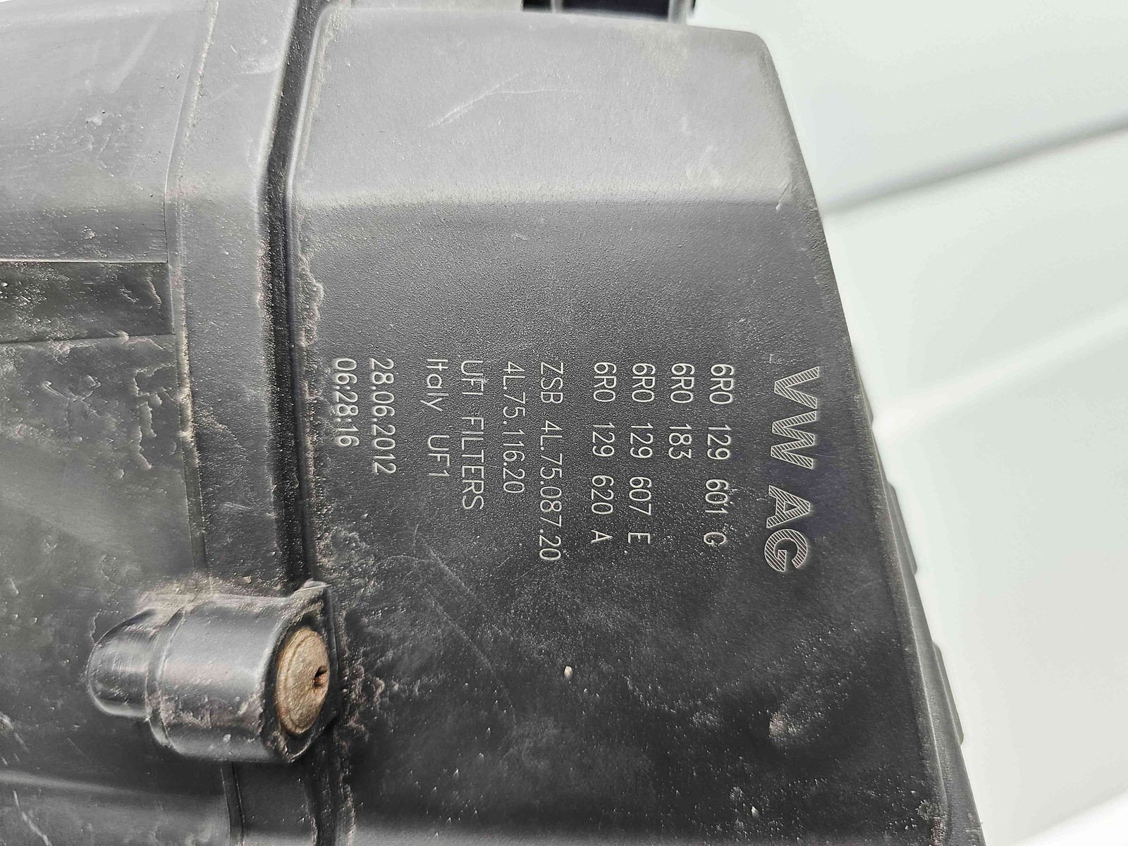 Carcasa filtru aer Skoda Rapid (NH3) [Fabr 2012-2019] 6R0129601G 1.2 TDI CFWA 55KW / 75CP - imagine 2