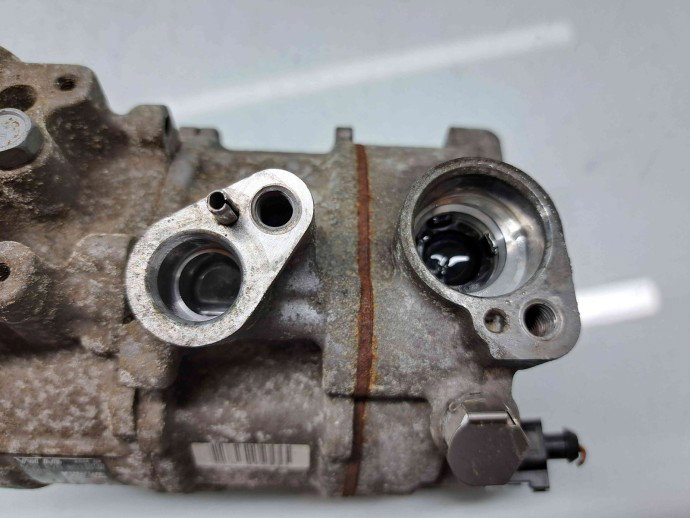 Compresor clima  Skoda Octavia 3 (5E3) [Fabr 2012-2020] 5Q0820803 1.6 TDI CLHA 77KW / 105CP