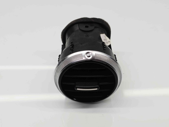  Grila aerisire dreapta Audi A3 (8P1) [Fabr 2003-2012] 8P0820901F