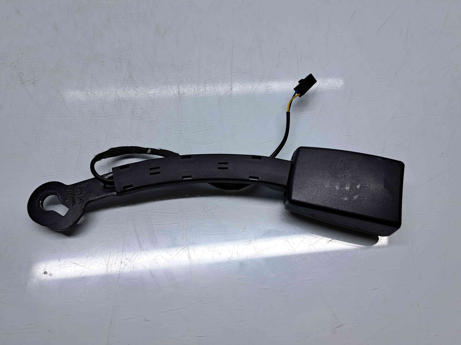 Capsa centura dreapta fata Volkswagen Golf 7 (5G) [Fabr 2014-prezent] 5G4857756C - imagine 3