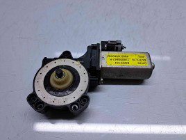 Motoras geam dreapta fata Dacia Duster [Fabr 2010-2017]