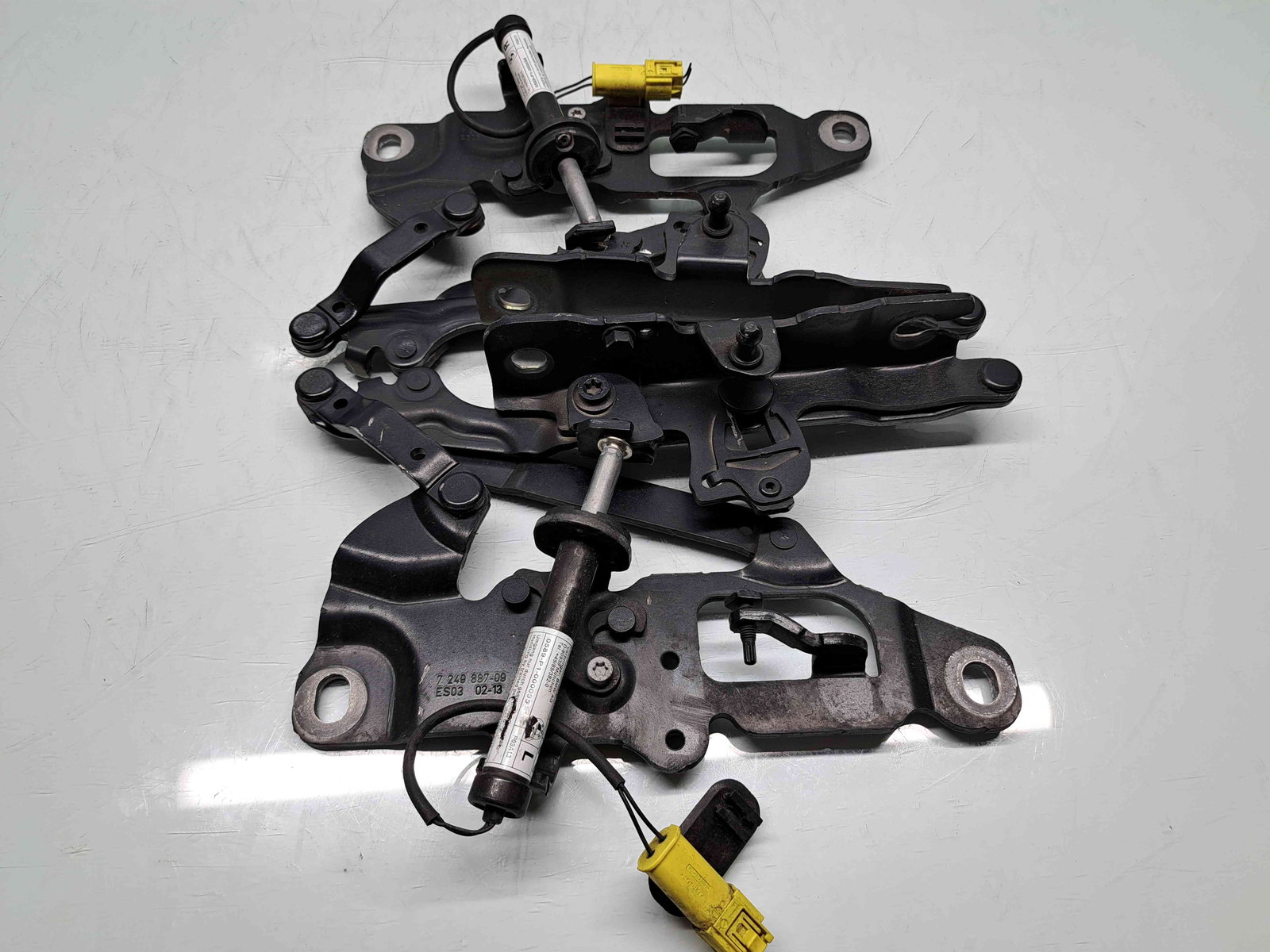 Set balamale capota Bmw 5 (F10) [Fabr 2011-2016] - imagine 2