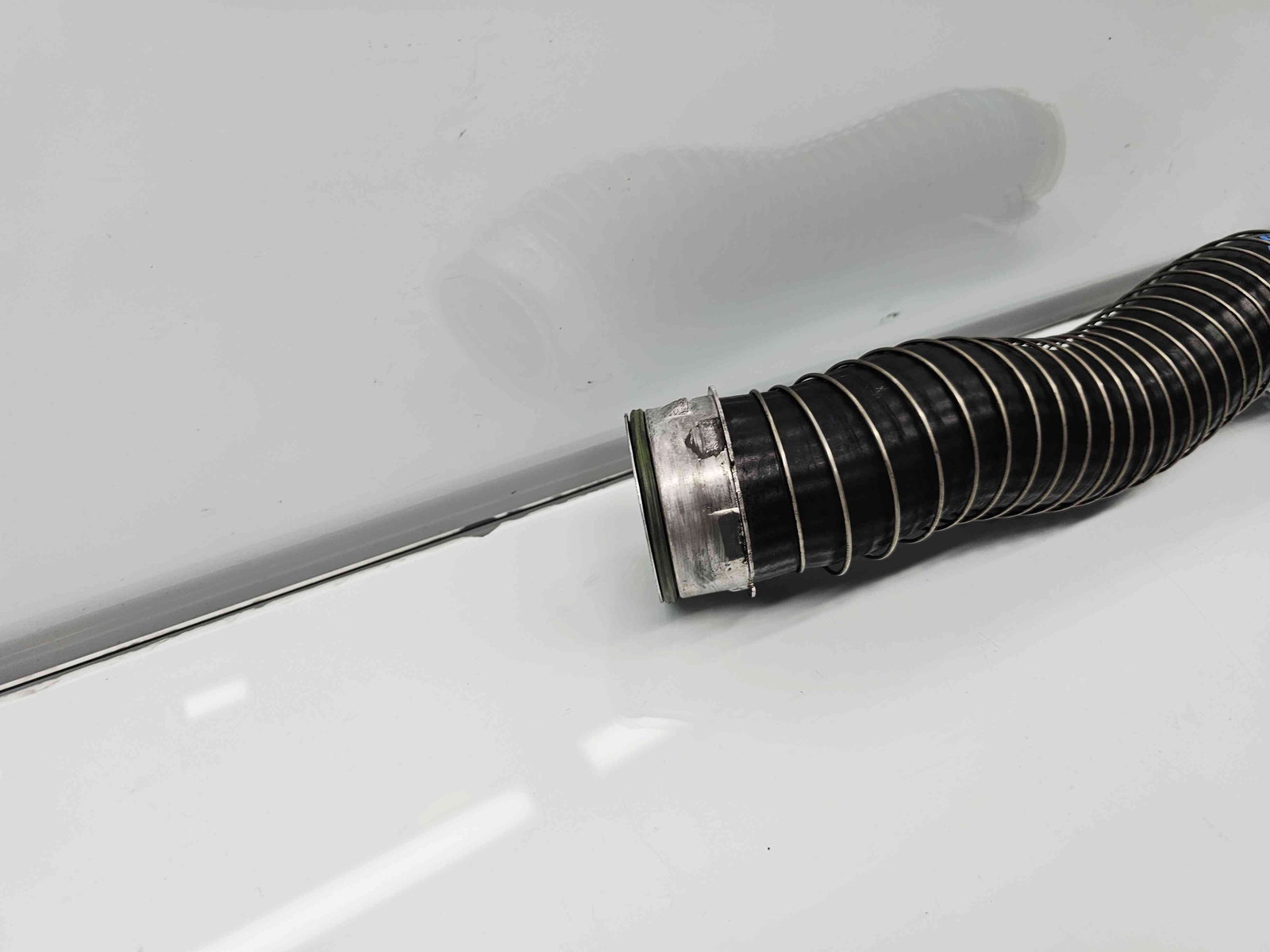 Tub intercooler Bmw 3 (E90) [Fabr 2005-2011] OEM 2.0D N47D20 105KW / 143CP - imagine 3