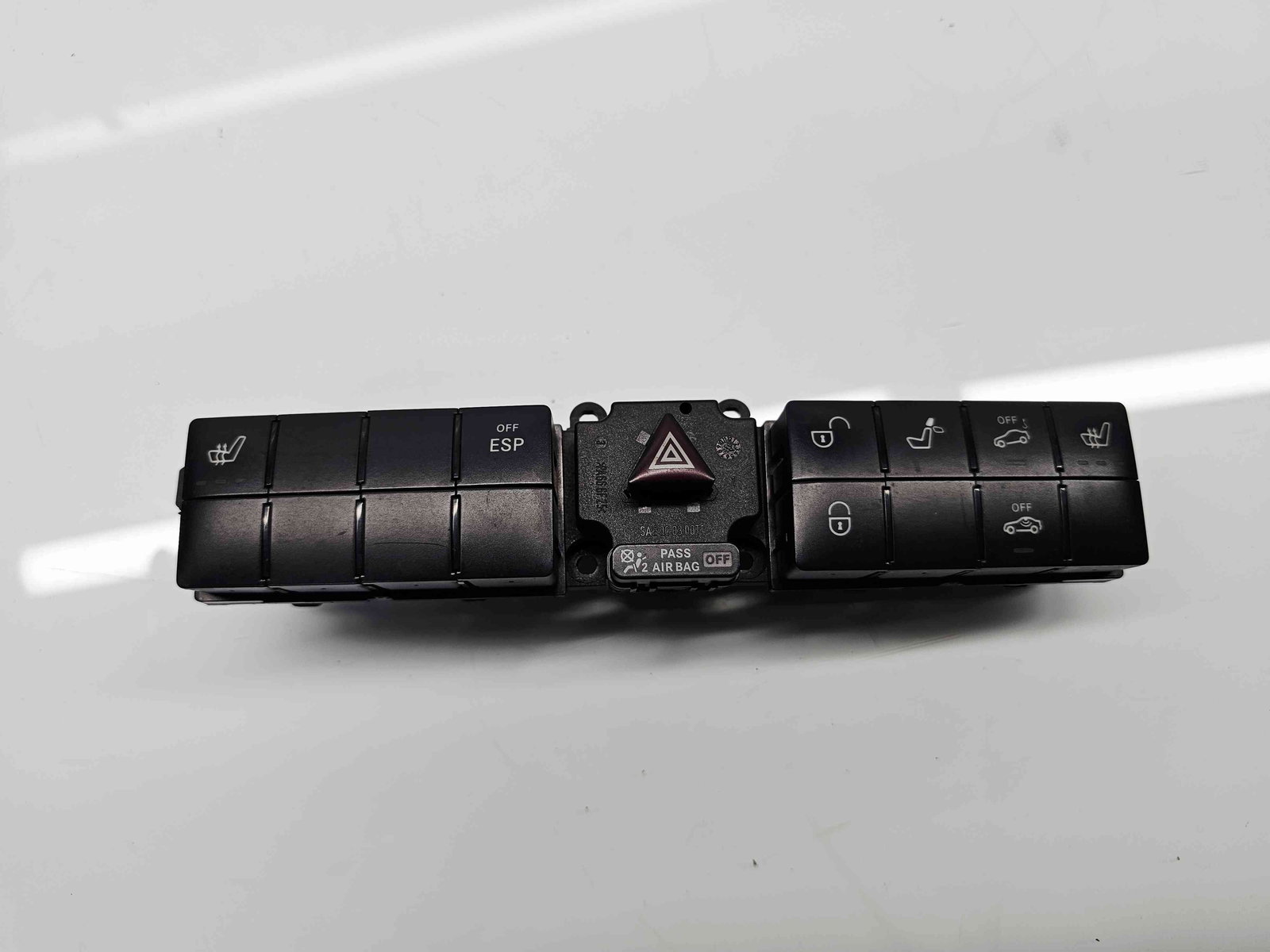 Buton avarii Mercedes Clasa C (W203) [Fabr 2000-2007] 2038706710 - imagine 2