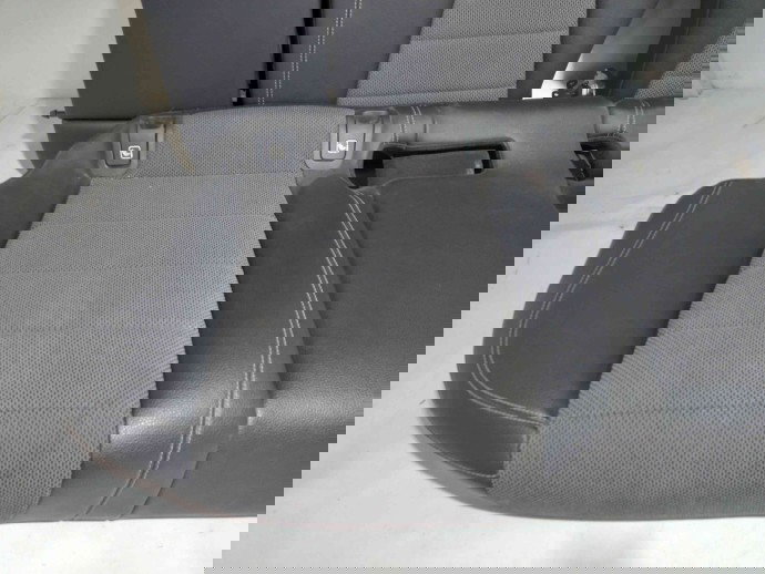 Bancheta spate OEM Mercedes E220 W213 2.0 2016-2021