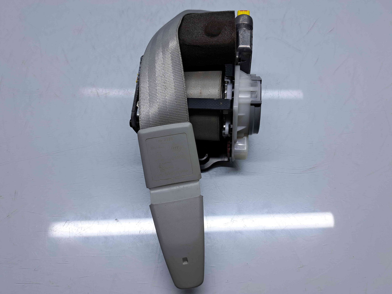 Centura stanga fata Audi A7 Sportback (4GA) [Fabr 2011-2017] 4G8857705F - imagine 3