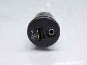  Conector auxiliar USB Nissan Qashqai Facelift (2) [Fabr 2009-2013] OEM