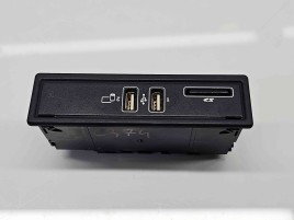  Conector auxiliar USB Mercedes Clasa C Combi (S205) [Fabr 2015-prezent] A2538206100