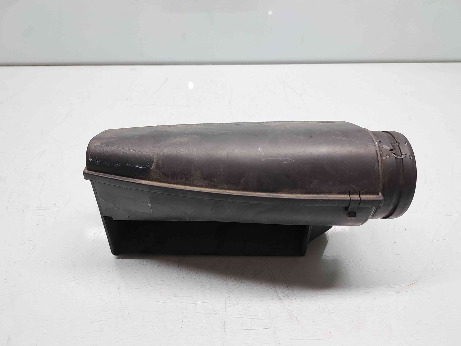 Difuzor captare aer Skoda Superb II Combi (3T5) Facelift [Fabr 2009-2015] - imagine 1