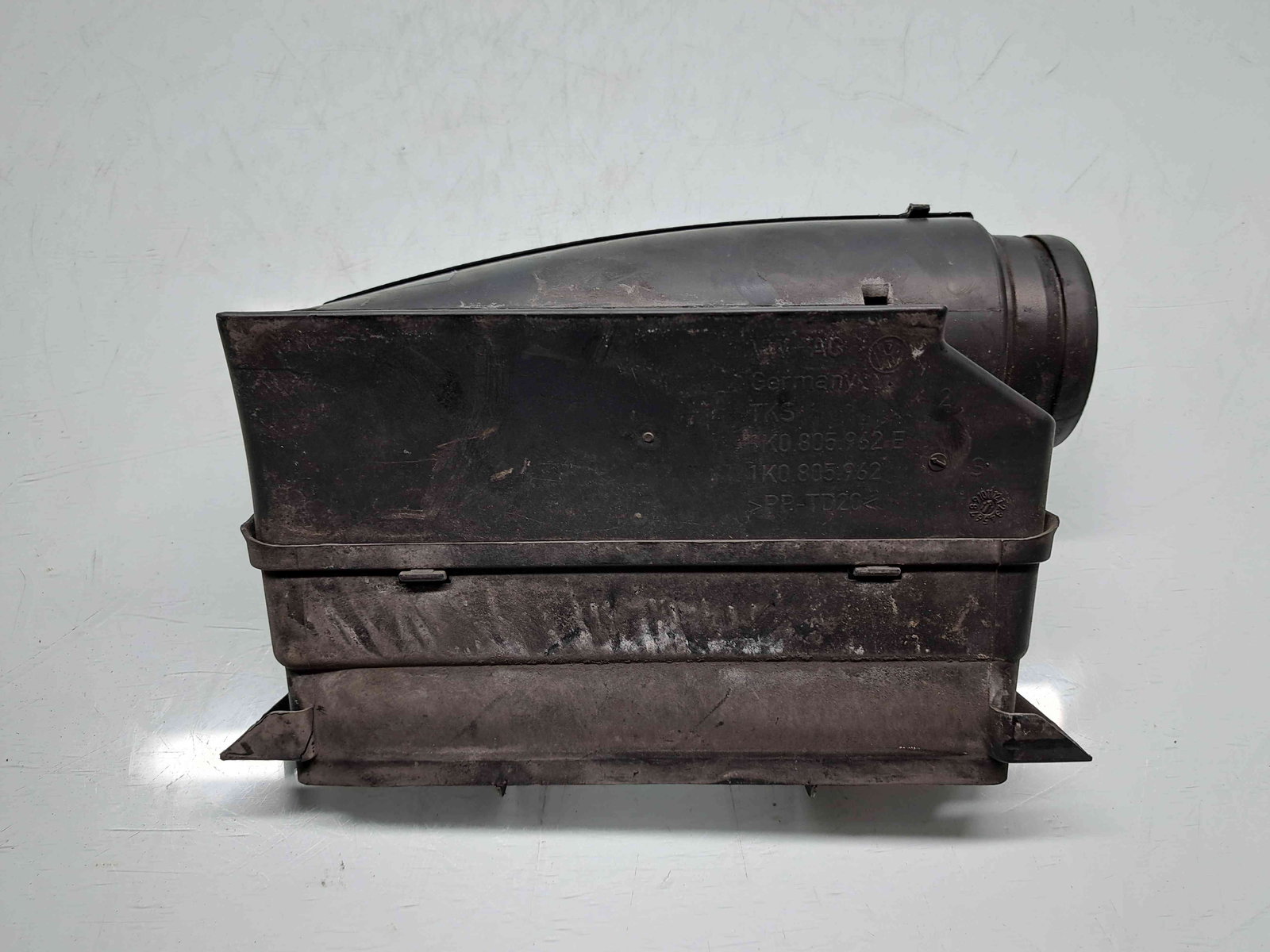 Difuzor captare aer Skoda Superb II Combi (3T5) Facelift [Fabr 2009-2015] - imagine 4