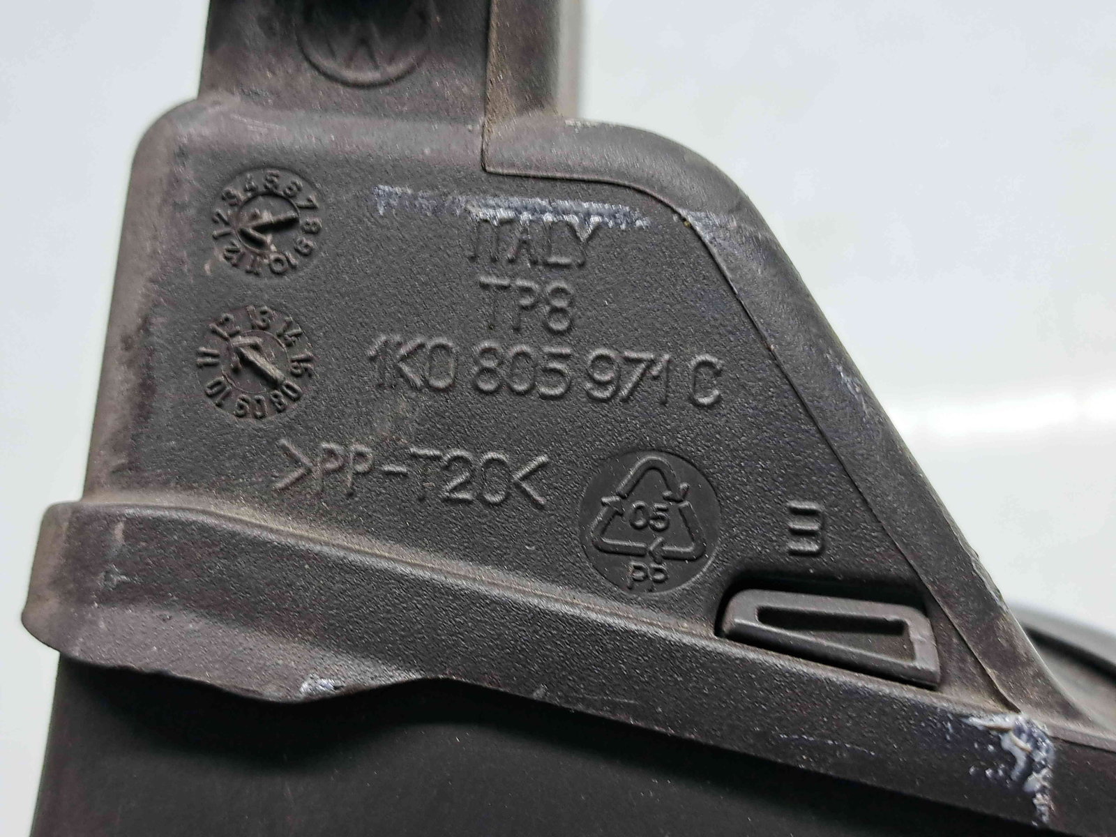 Difuzor captare aer Skoda Superb II Combi (3T5) Facelift [Fabr 2009-2015] - imagine 5