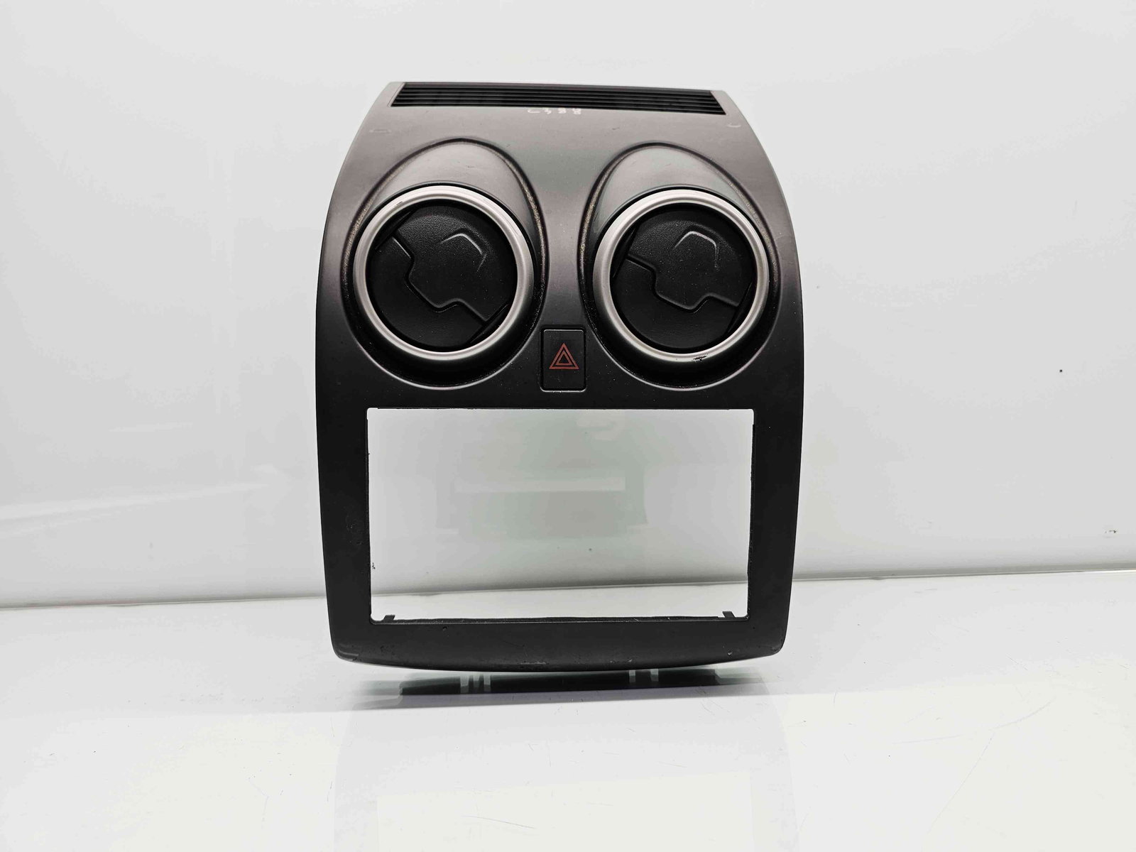 Grila aerisire centrala Nissan Qashqai Facelift (2) [Fabr 2009-2013] K77710 - imagine 4