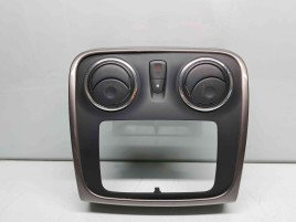  Grila aerisire centrala Dacia Sandero 2 [Fabr 2012-prezent] 682608729R