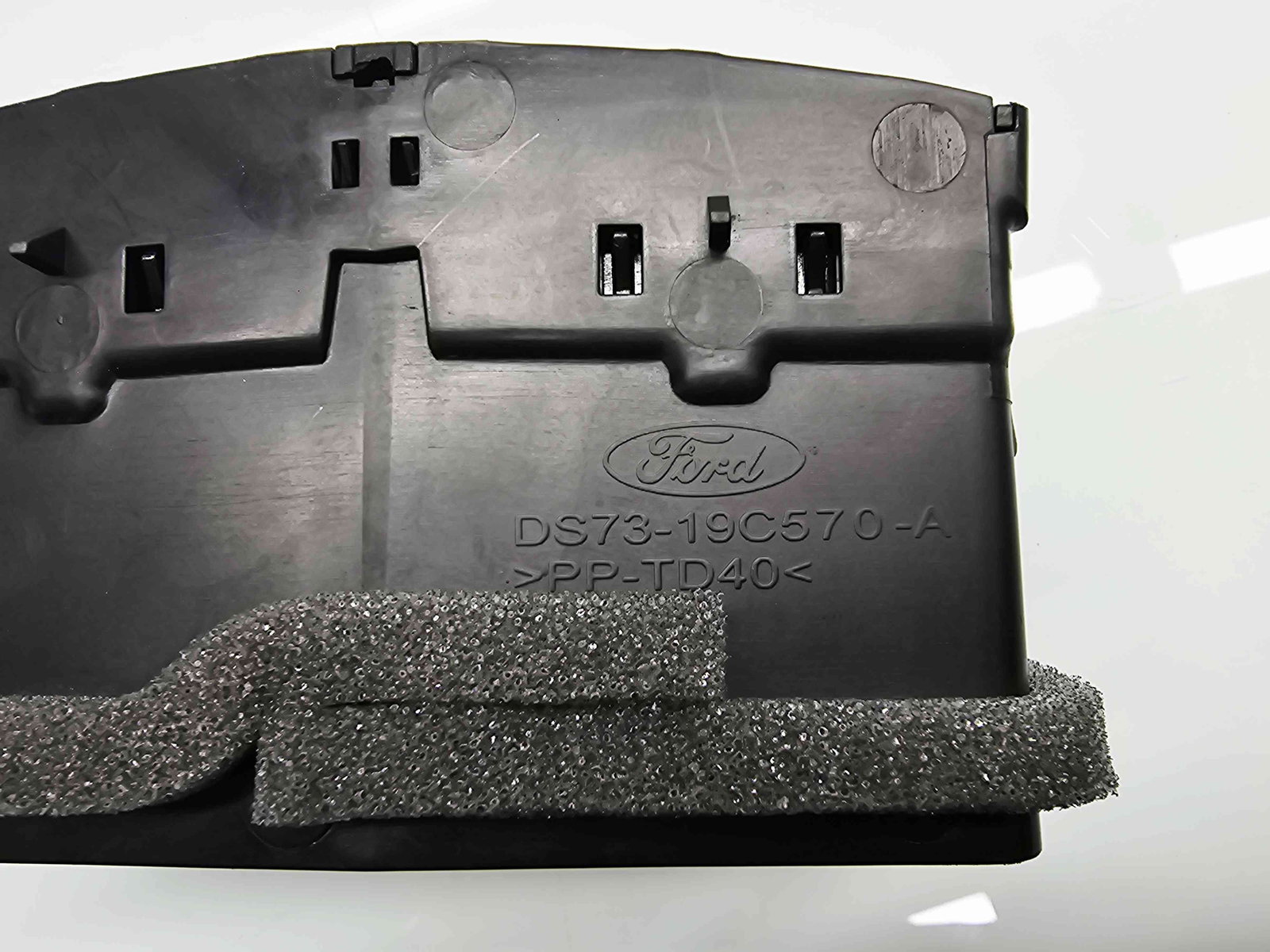 Grila aerisire spate Ford Mondeo 5 Hatchback [Fabr 2014-2022] DA73-19C570-A - imagine 5