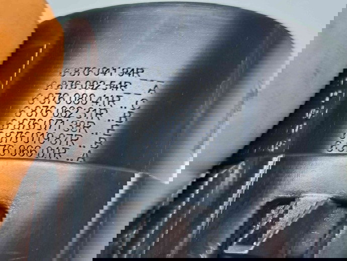  Grila aerisire stanga Dacia Sandero 2 [Fabr 2012-prezent] 687604194R