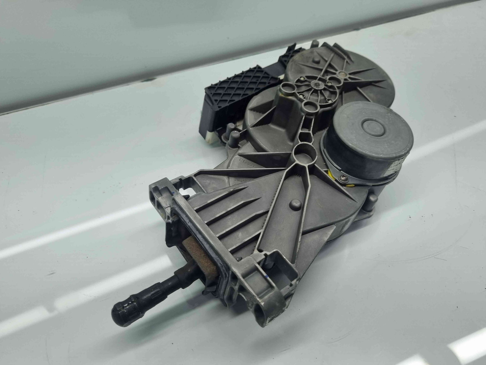 Motoras deschidere haion stanga Mercedes Clasa C Combi (W205) [Fabr 2015-prezent] A0997602601 - imagine 4