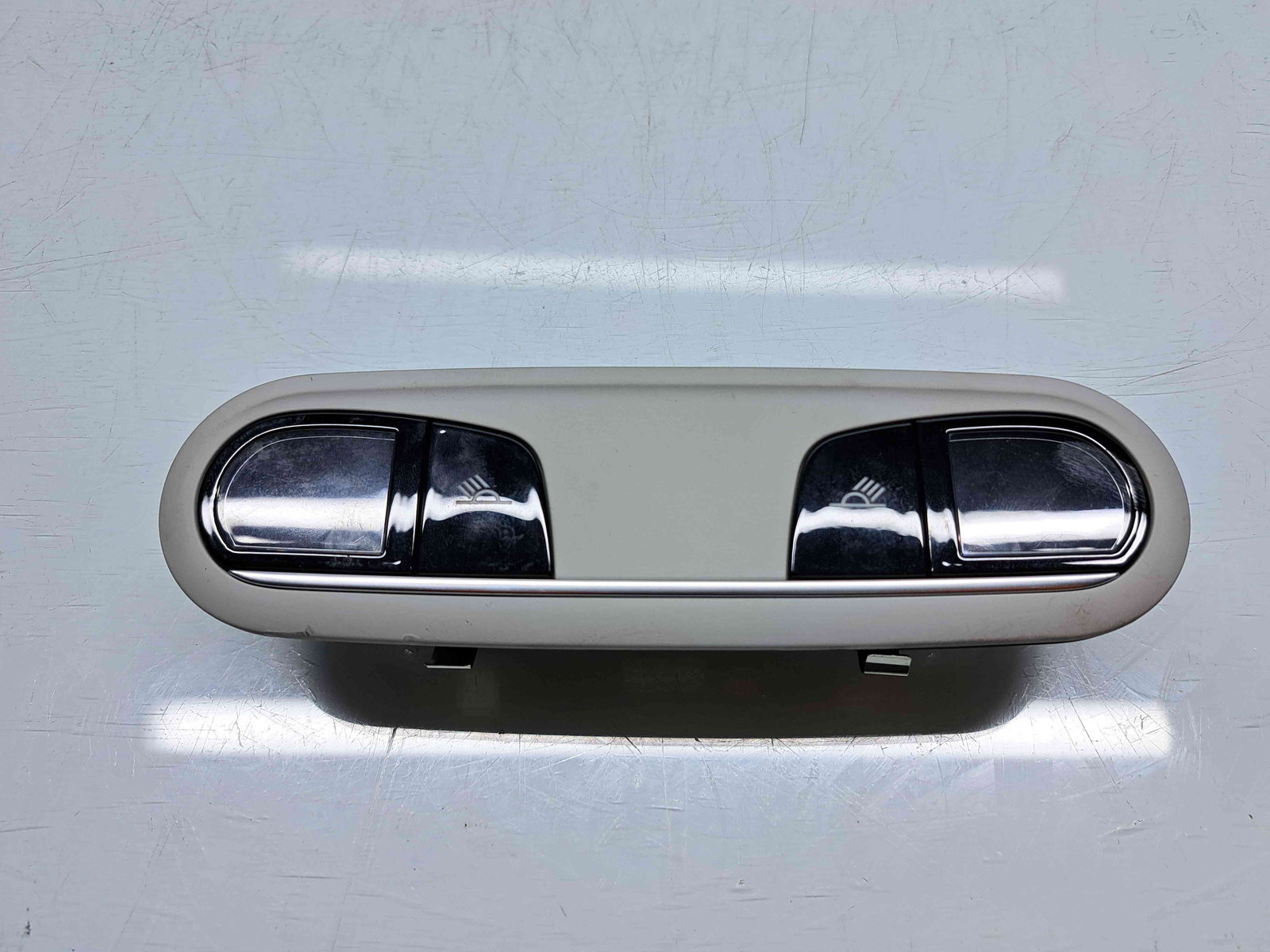 Plafoniera spate Audi A7 Sportback (4GA) [Fabr 2011-2017] OEM - imagine 1