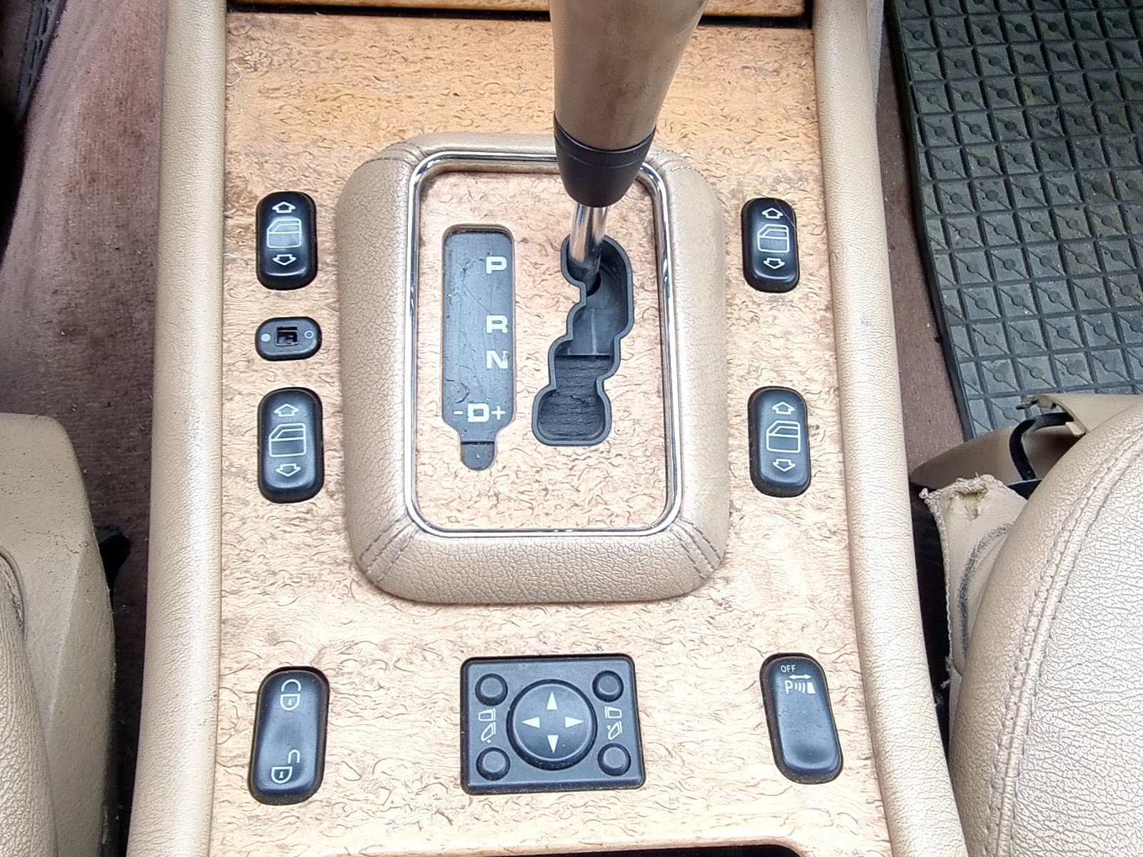 Butoane comanda geamuri sofer Mercedes Clasa ML (W163) [Fabr 1998-2005] 2.7 CDI 612963 120KW / 163CP