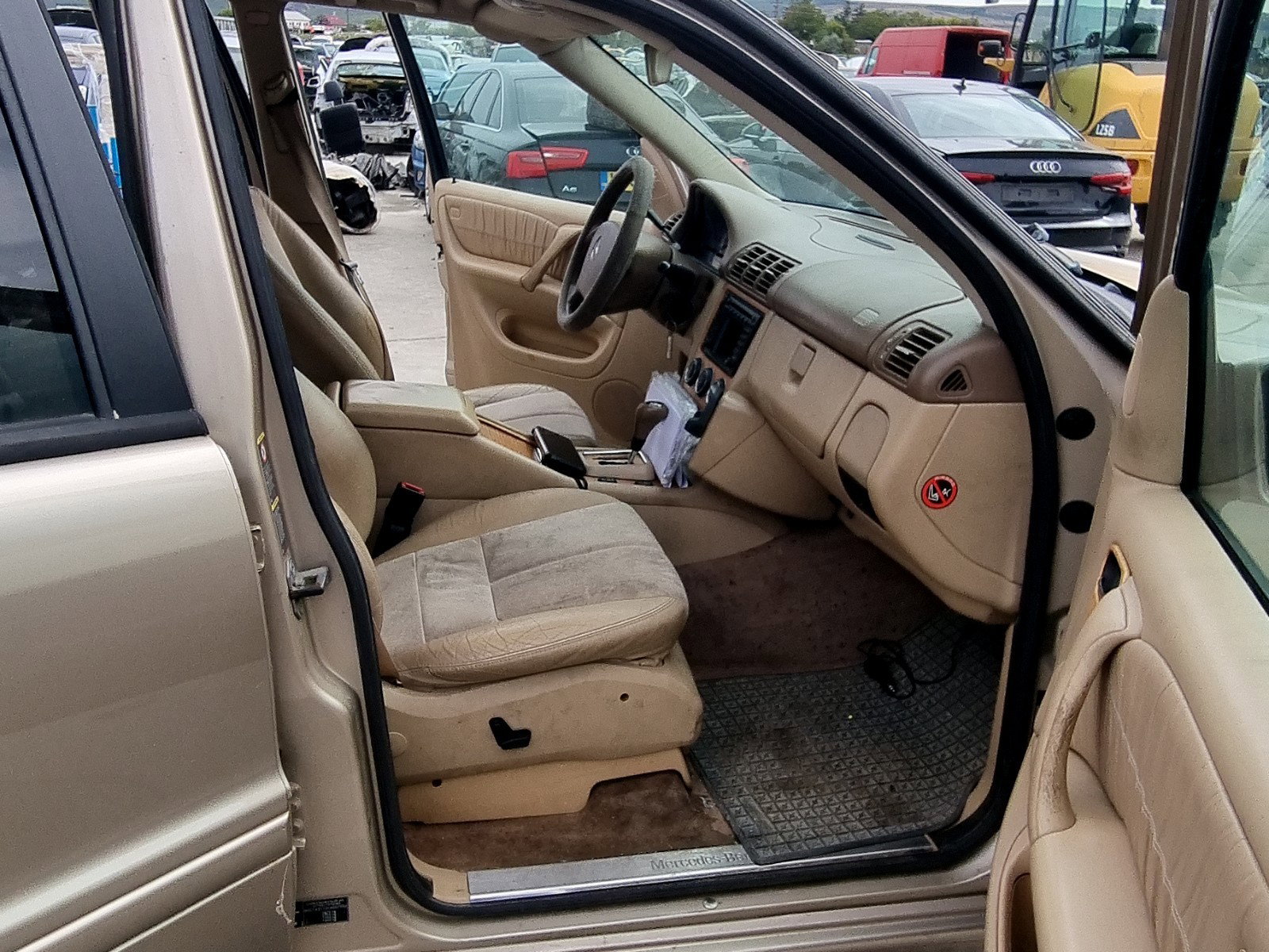 Cheder usa dreapta fata Mercedes Clasa ML (W163) [Fabr 1998-2005] 2.7 CDI 612963 120KW / 163CP