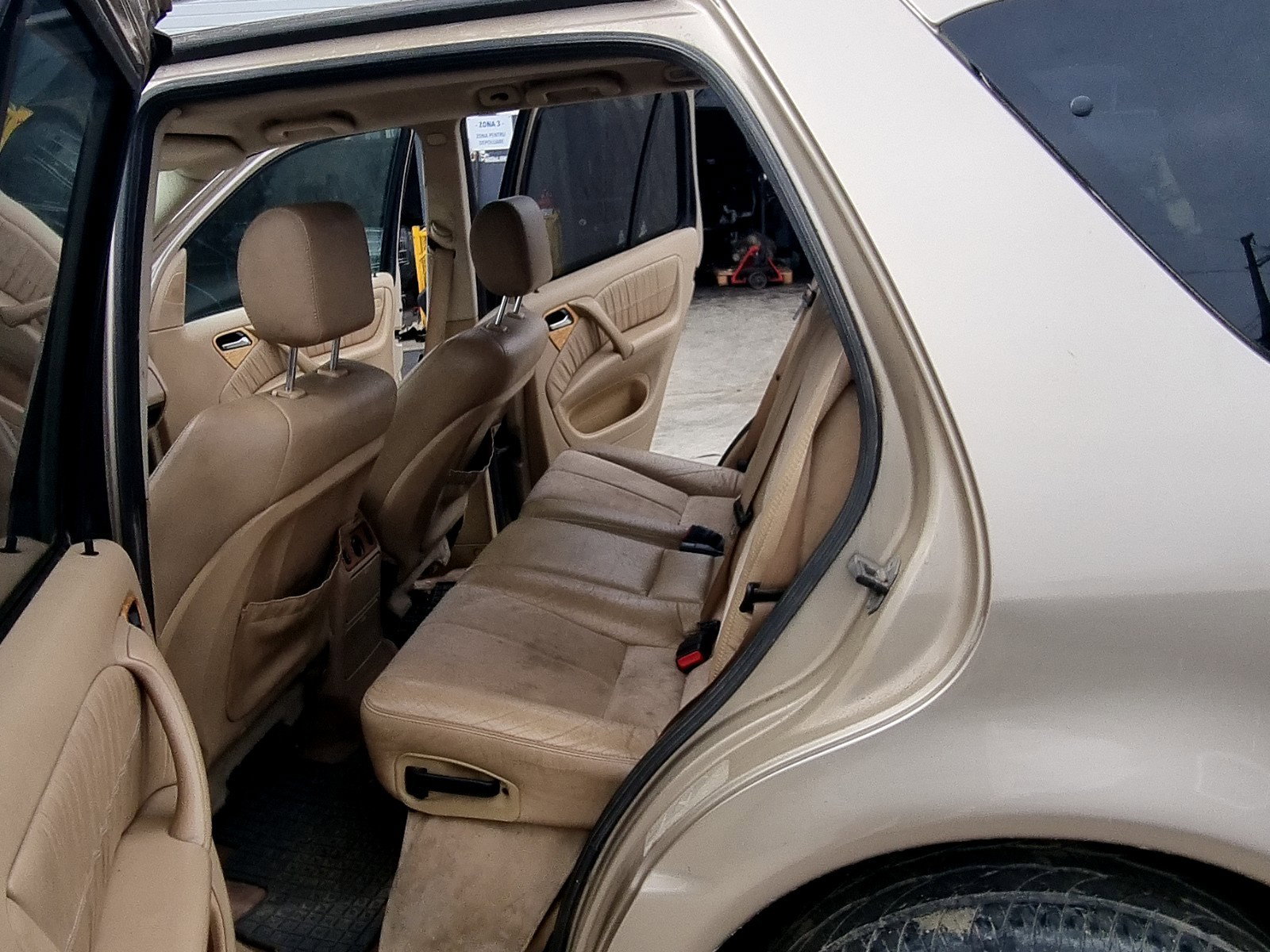 Cheder usa stanga spate Mercedes Clasa ML (W163) [Fabr 1998-2005] 2.7 CDI 612963 120KW / 163CP