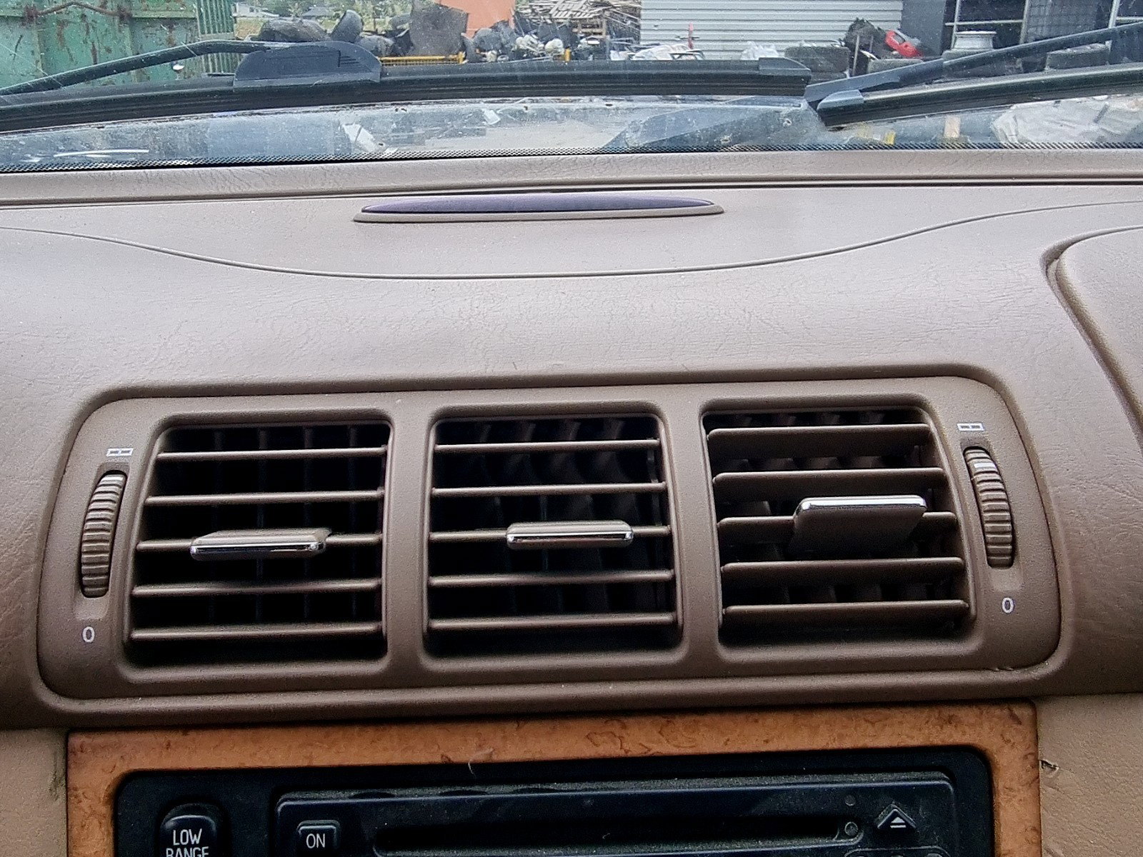 Grila aerisire centrala Mercedes Clasa ML (W163) [Fabr 1998-2005] 2.7 CDI 612963 120KW / 163CP