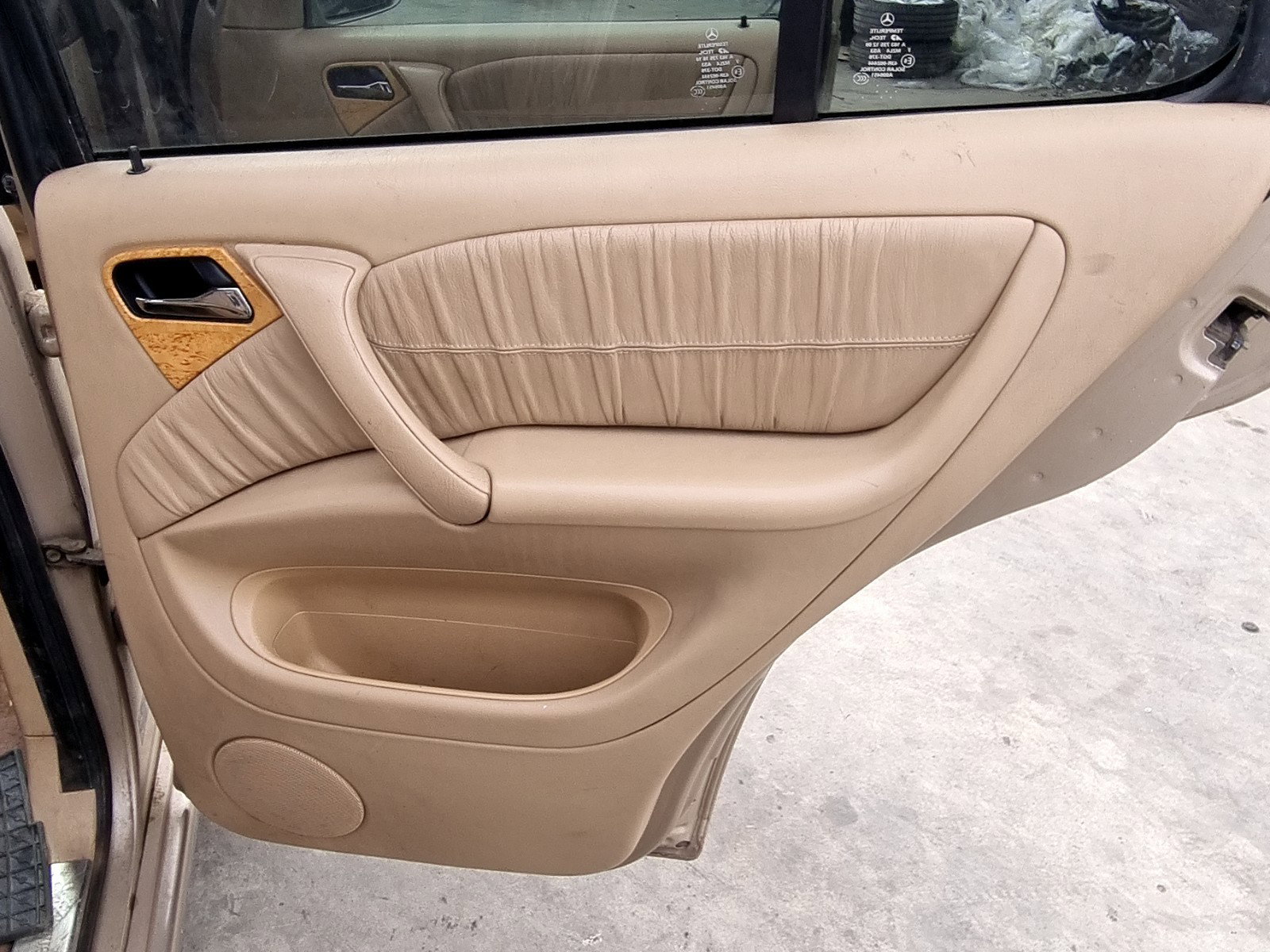 Tapiterie usa dreapta spate Mercedes Clasa ML (W163) [Fabr 1998-2005] 2.7 CDI 612963 120KW / 163CP