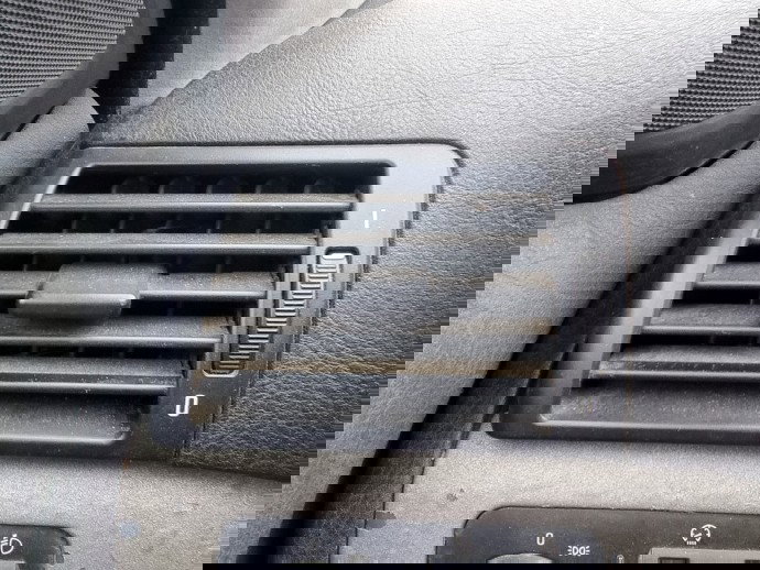 Grila aerisire stanga Bmw 3 (E46) [Fabr 1998-2005] 1.9 M43B 87KW / 118CP