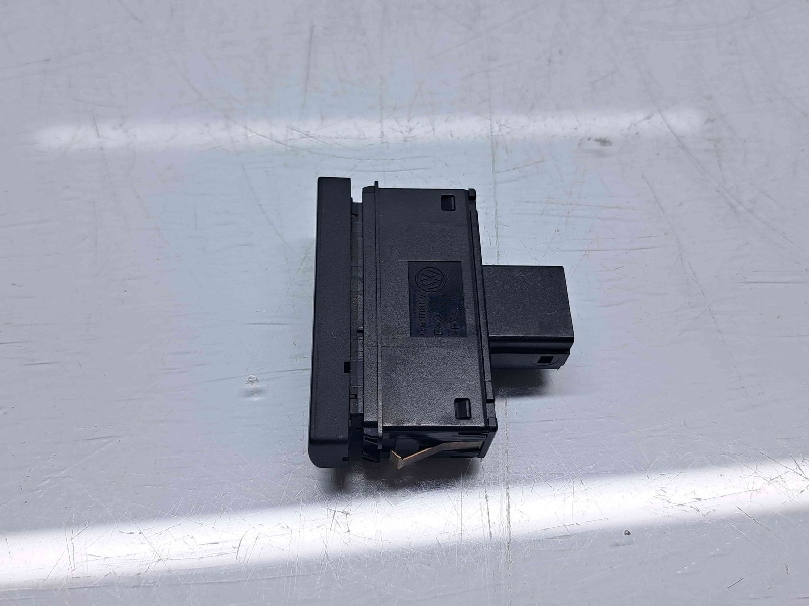 Buton avarii Volkswagen Passat B7 (362) [Fabr 2010-2014] 3AA953509 - imagine 2