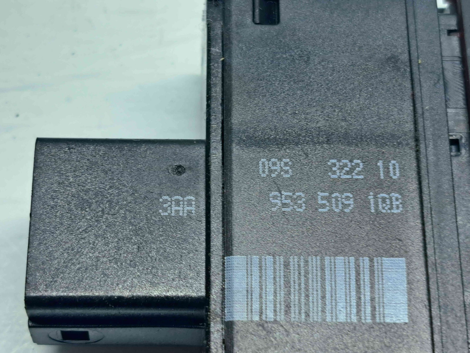 Buton avarii Volkswagen Passat B7 (362) [Fabr 2010-2014] 3AA953509 - imagine 4