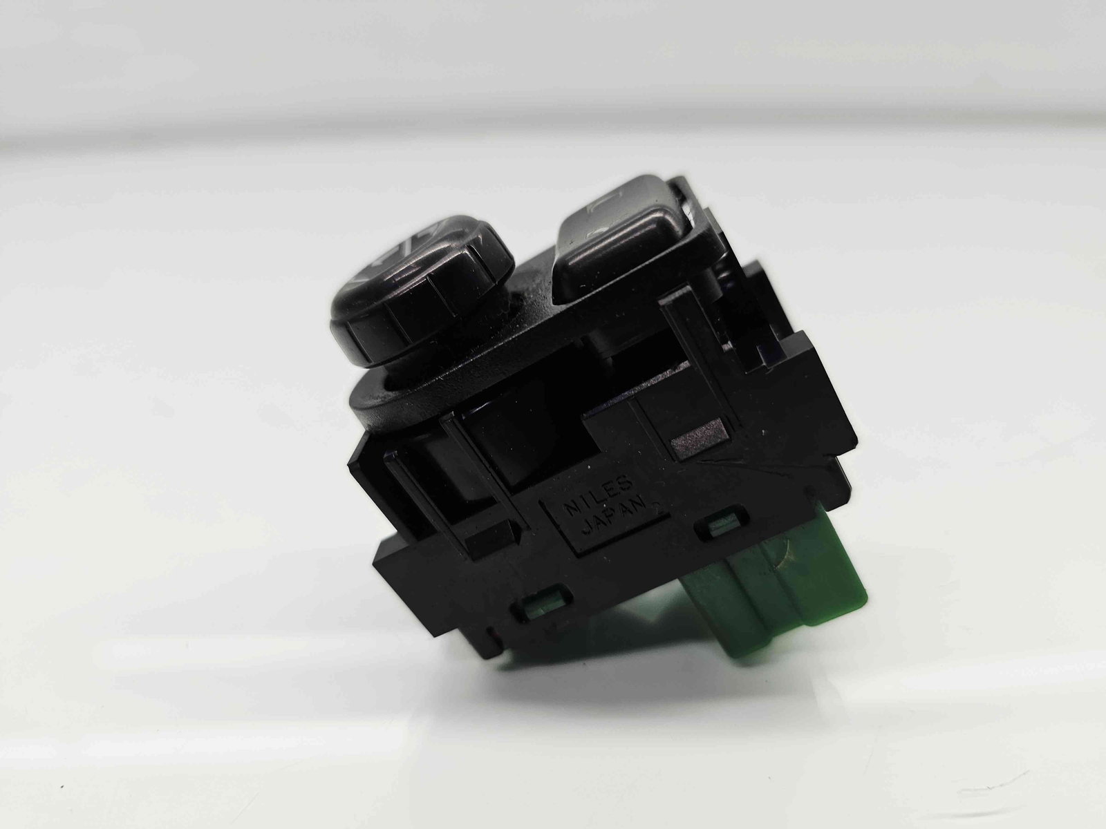 Buton reglaj oglinzi Nissan Qashqai Facelift (2) [Fabr 2009-2013] OEM - imagine 2