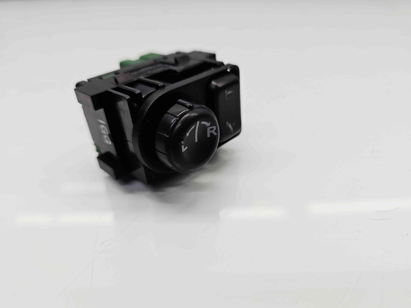 Buton reglaj oglinzi Nissan Qashqai Facelift (2) [Fabr 2009-2013] OEM - imagine 4