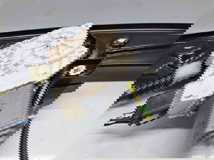 Macara electrica geam dreapta fata Nissan Qashqai Facelift (2) [Fabr 2009-2013]