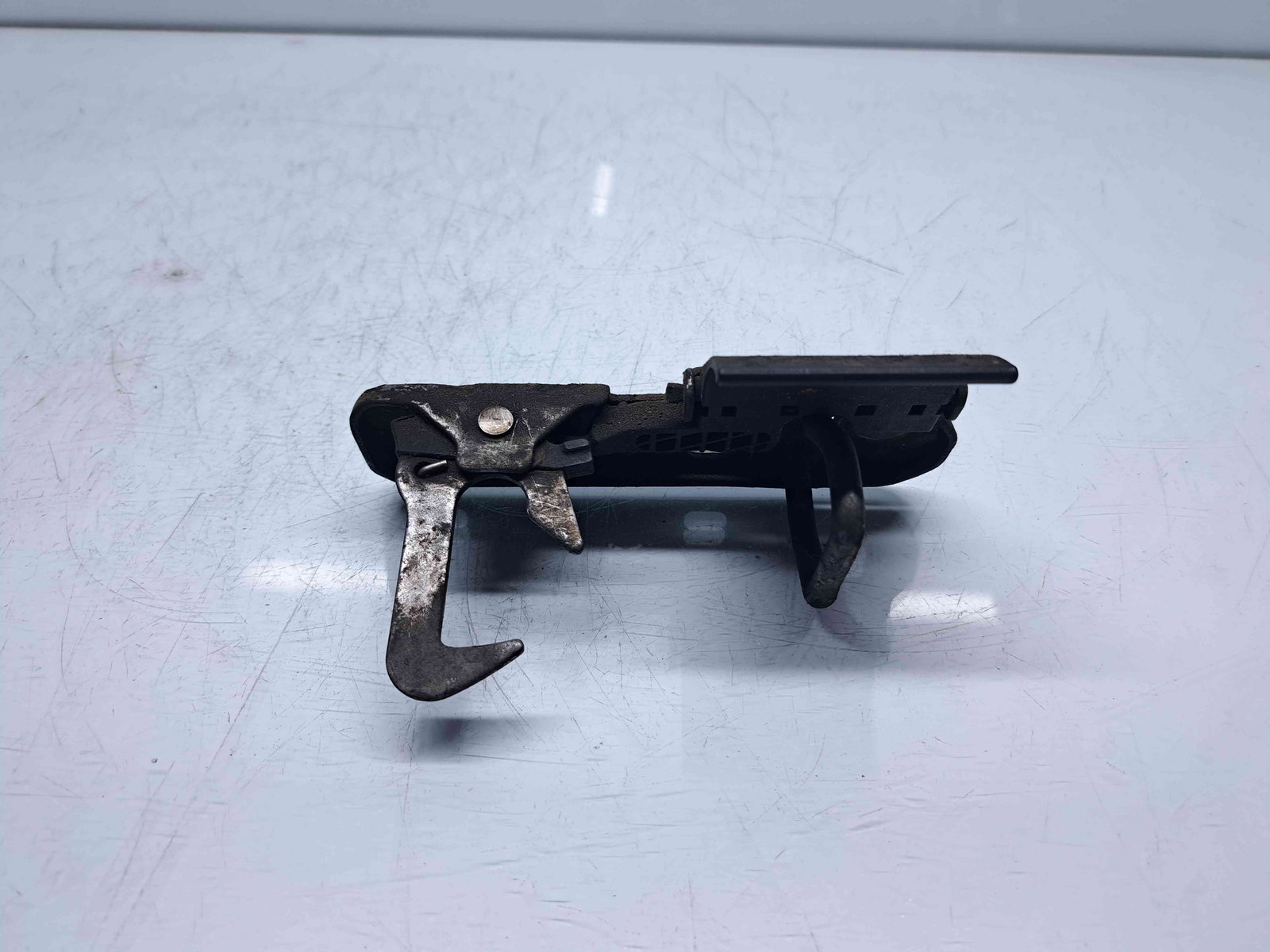 Maner deschidere capota Volkswagen Passat B7 (362) [Fabr 2010-2014] - imagine 2