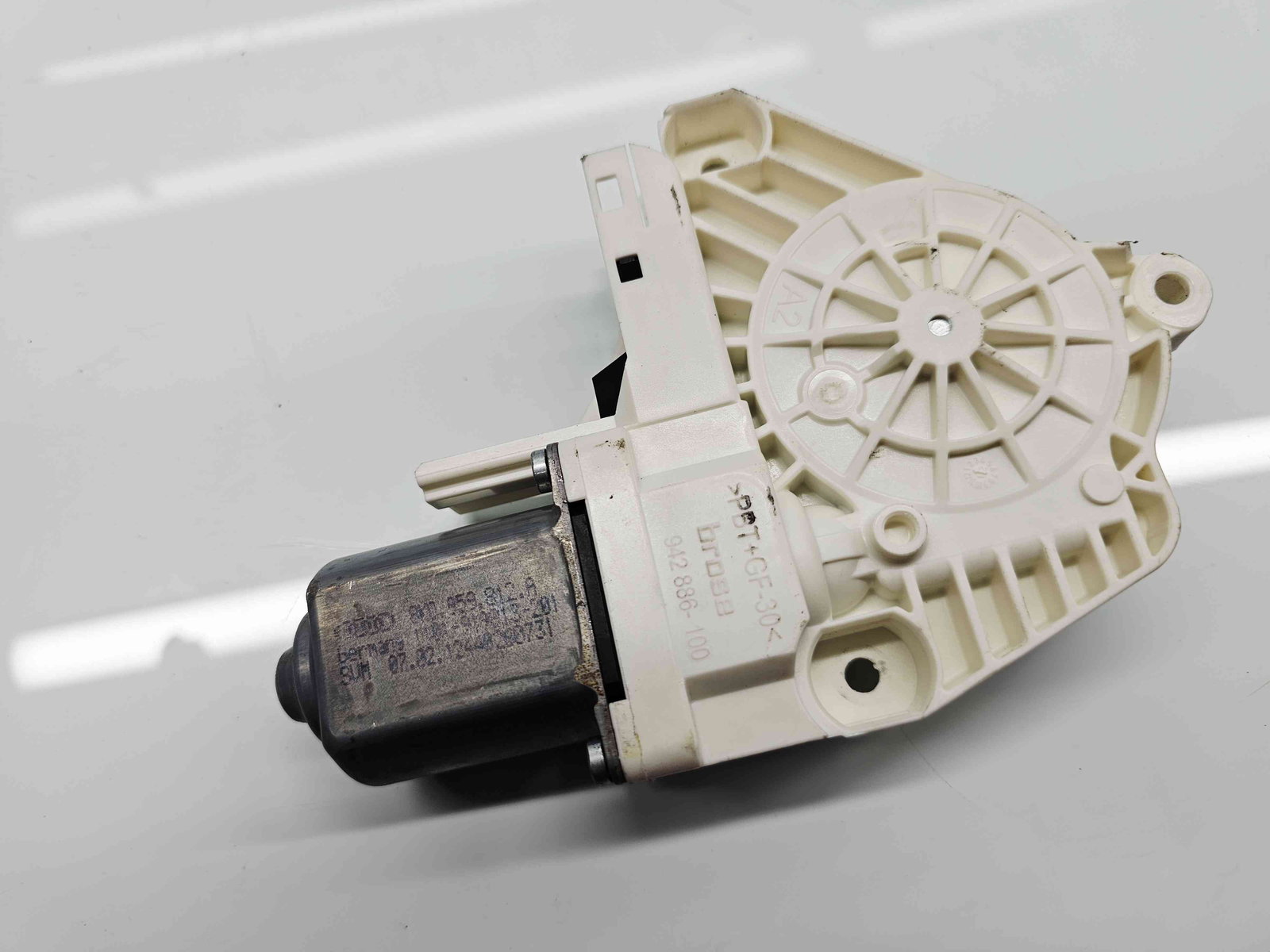 Motoras geam dreapta spate Skoda Superb II Combi (3T5) Facelift [Fabr 2009-2015] - imagine 4