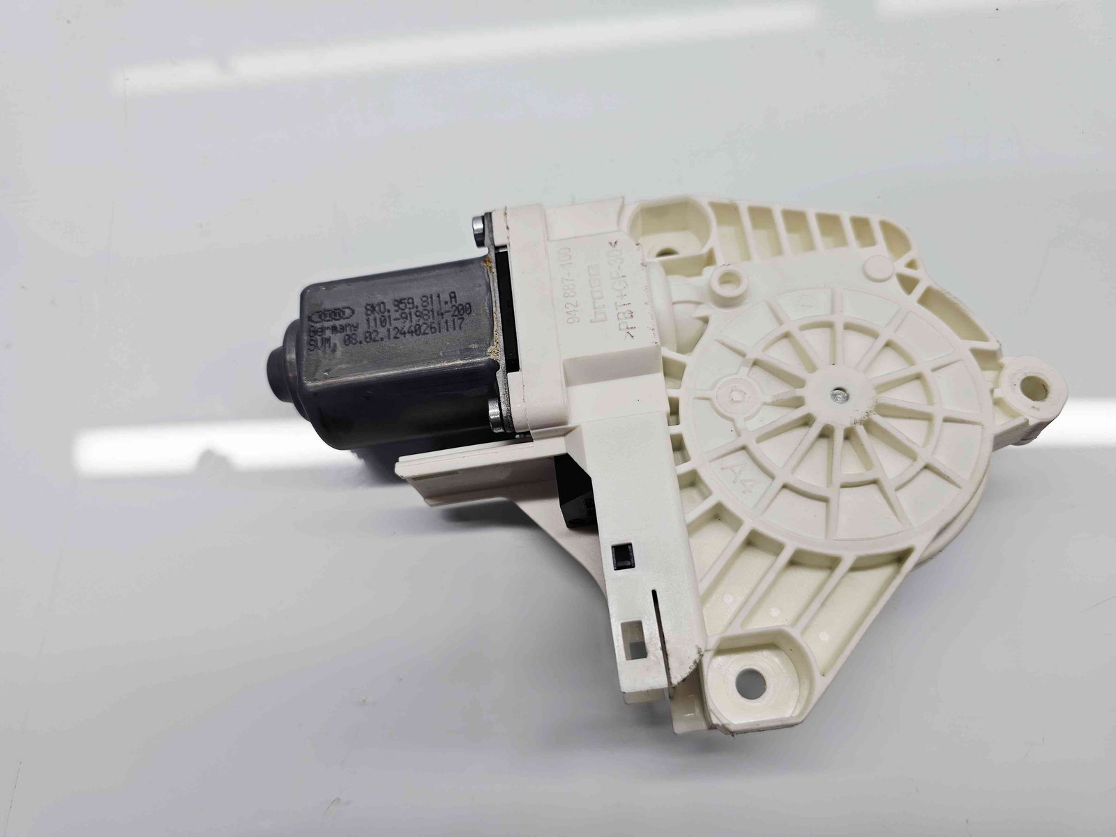 Motoras geam stanga spate Skoda Superb II Combi (3T5) Facelift [Fabr 2009-2015] - imagine 4