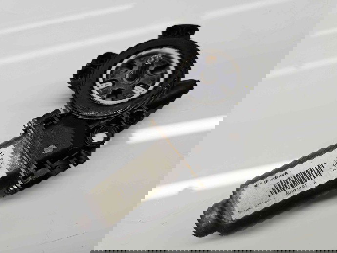 Motoras geam stanga spate Nissan Qashqai Facelift (2) [Fabr 2009-2013]