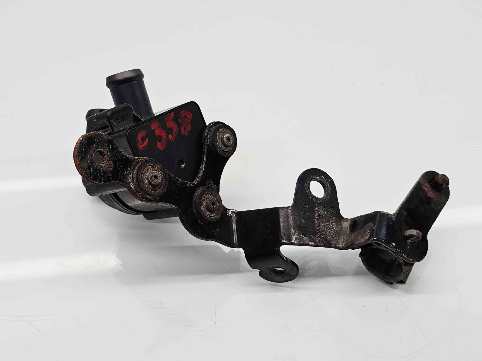 Pompa recirculare apa Volkswagen Transporter 5 Facelift [Fabr 2004-2013] 5N0965561 2.0 TDI CAAC 103KW / 140CP