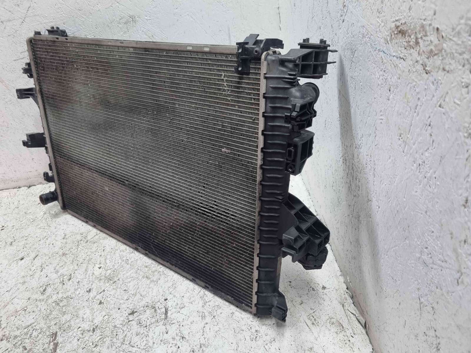 Radiator apa Volkswagen Transporter 5 Facelift [Fabr 2004-2013] 7E0121253A 2.0 TDI CAAC 103KW / 140CP - imagine 2