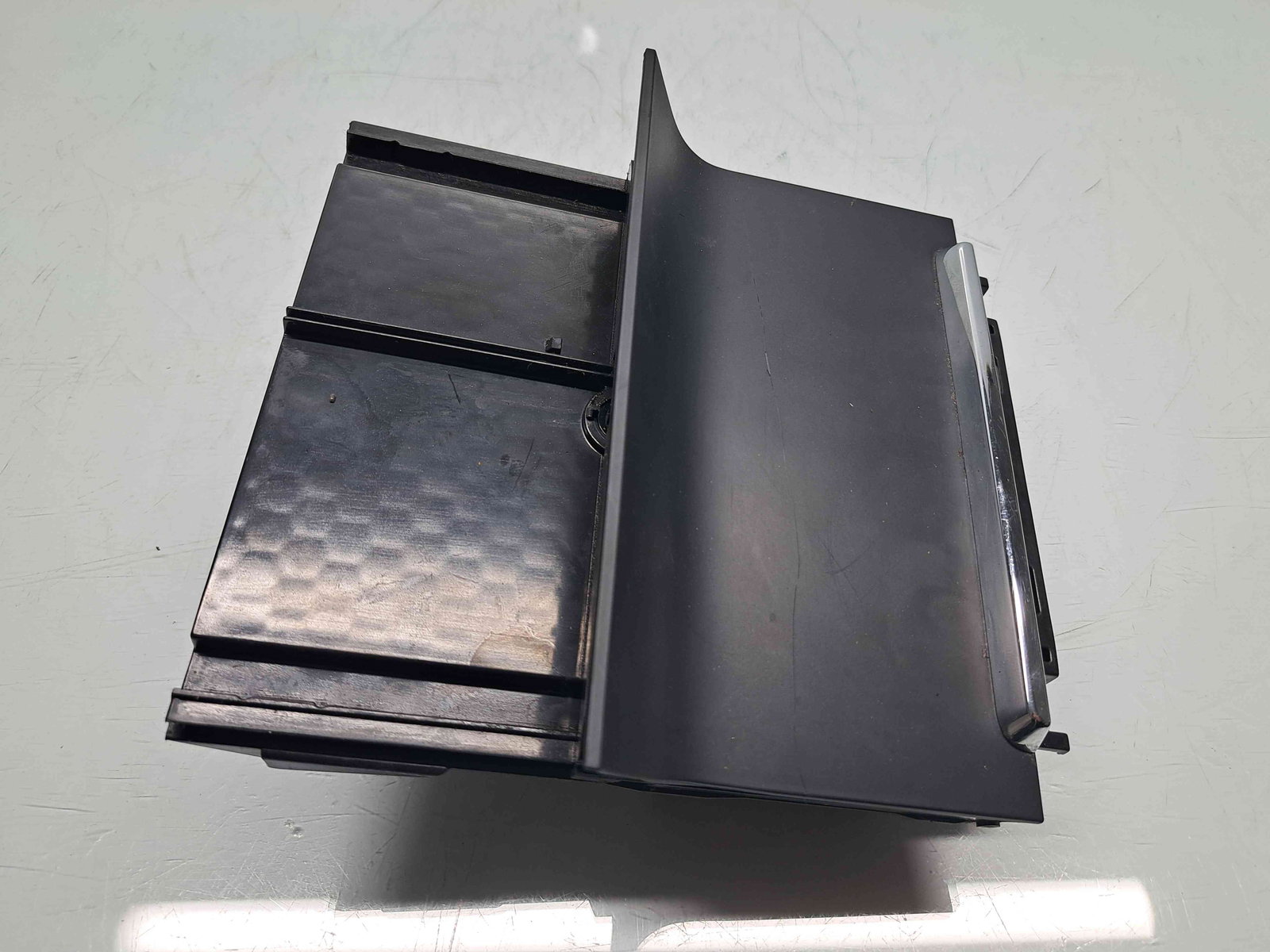 Scrumiera Skoda Superb II Combi (3T5) Facelift [Fabr 2009-2015] 3T0857962B - imagine 1